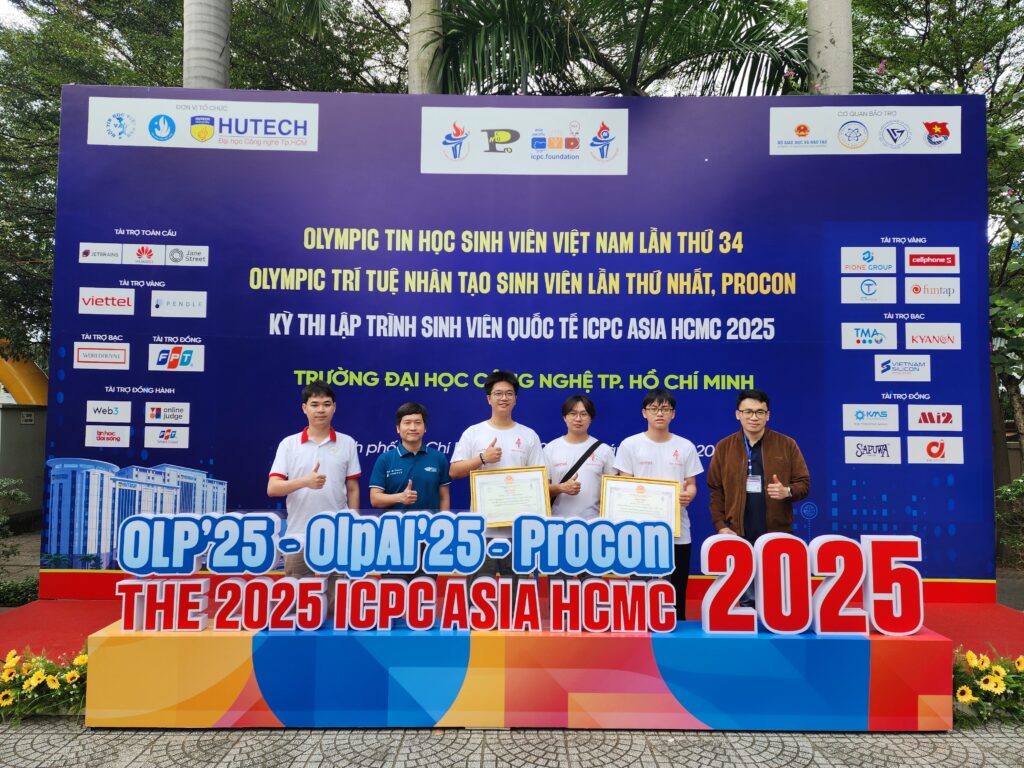 Giải Nhất – Team <PTIT/> ThunderChamp