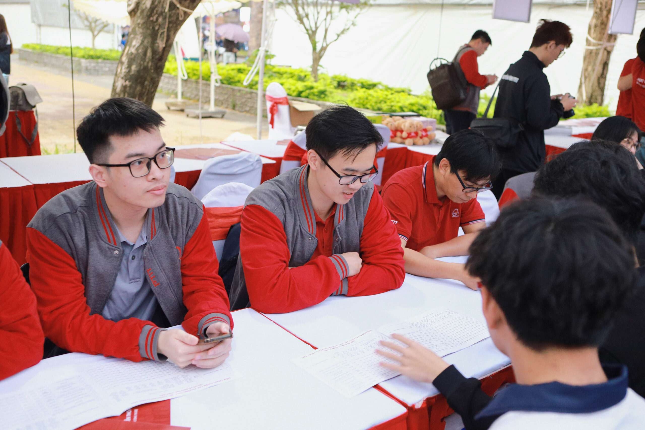 Khoa AI PTIT tư vấn tuyển sinh tại HUST Open Day 2026: lan tỏa thông tin, kết nối phụ huynh và học sinh