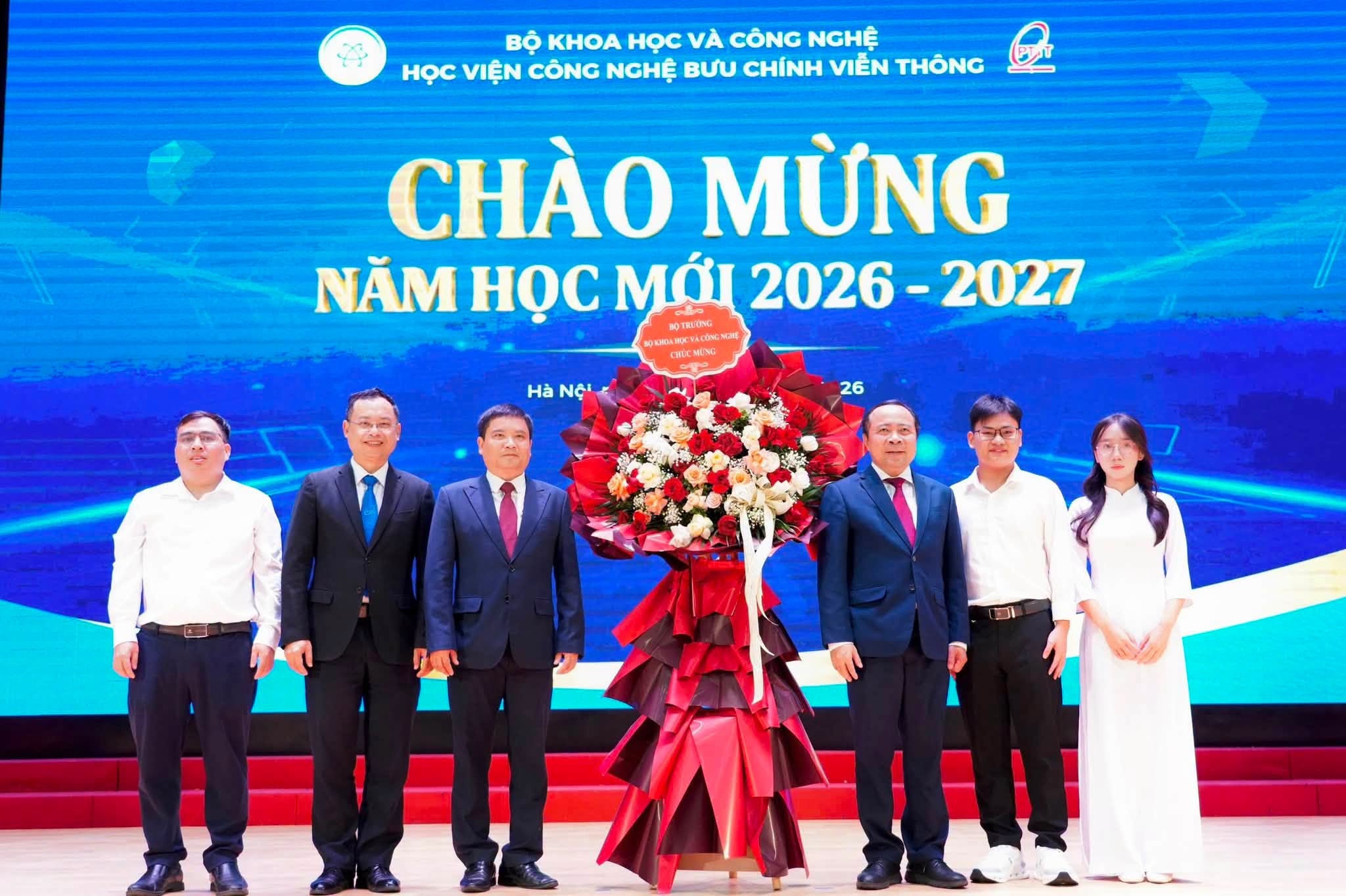 Khởi động năm học mới 2026-2027: Khoa Trí tuệ Nhân tạo đẩy mạnh phong trào Nghiên cứu khoa học trong sinh viên